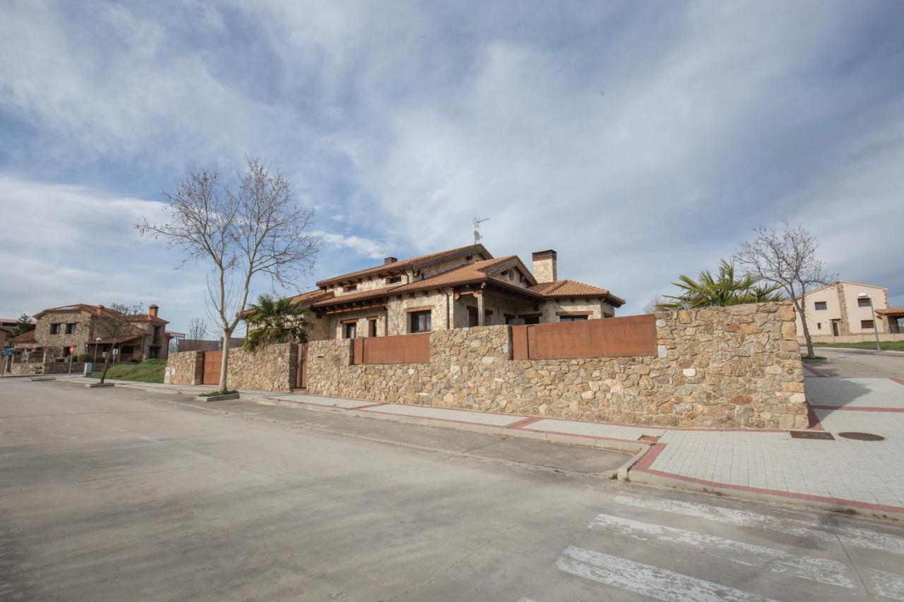 Casa Rural La Nava De Тиснерос Экстерьер фото
